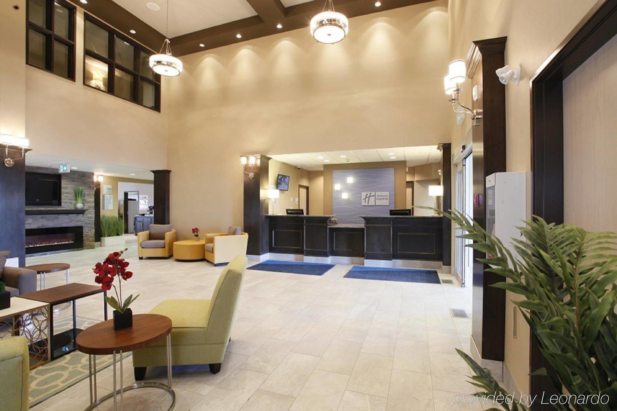Holiday Inn Express Fort St John By Ihg Fort St. John Bagian luar foto