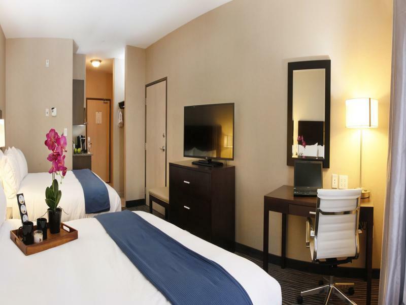 Holiday Inn Express Fort St John By Ihg Fort St. John Bagian luar foto